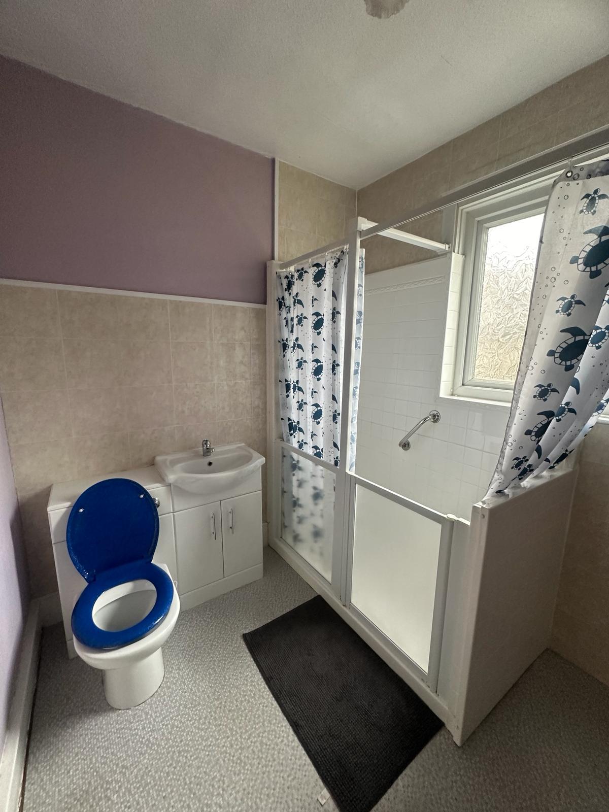 🌟 Double/Single Room – Earlsmead Road, Seven Sisters (N15 4